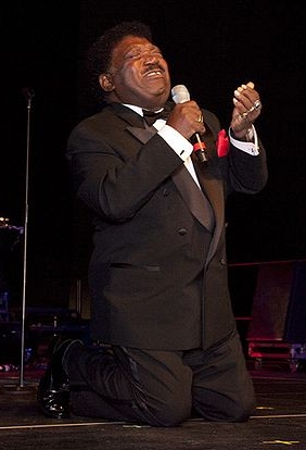 Percy_Sledge_Alabama_Music_Hall_of_Fame_(cropped)