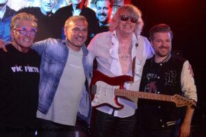 Brad guitar wilson.08