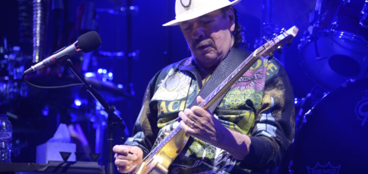 Carlos santana accors arena bercy.014