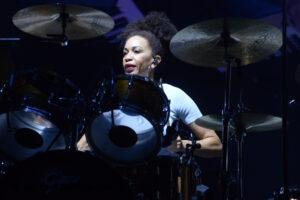 Carlos santana accors arena bercy.05