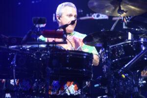 Carlos santana accors arena bercy.07