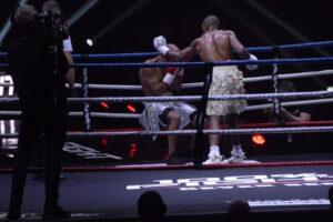 100% fight adidas arena.08