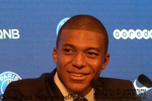 Kylian mbappe paris parc des princes bel7infos jean paul bellanger