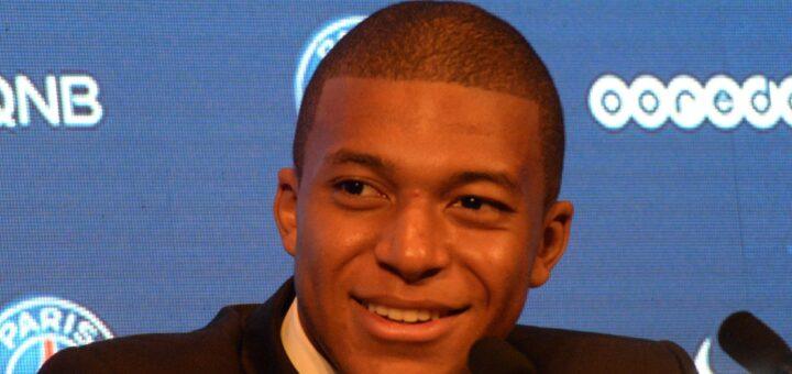 Kylian mbappe paris parc des princes bel7infos jean paul bellanger