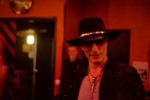 Beat steve vai adrien belew .05.2026